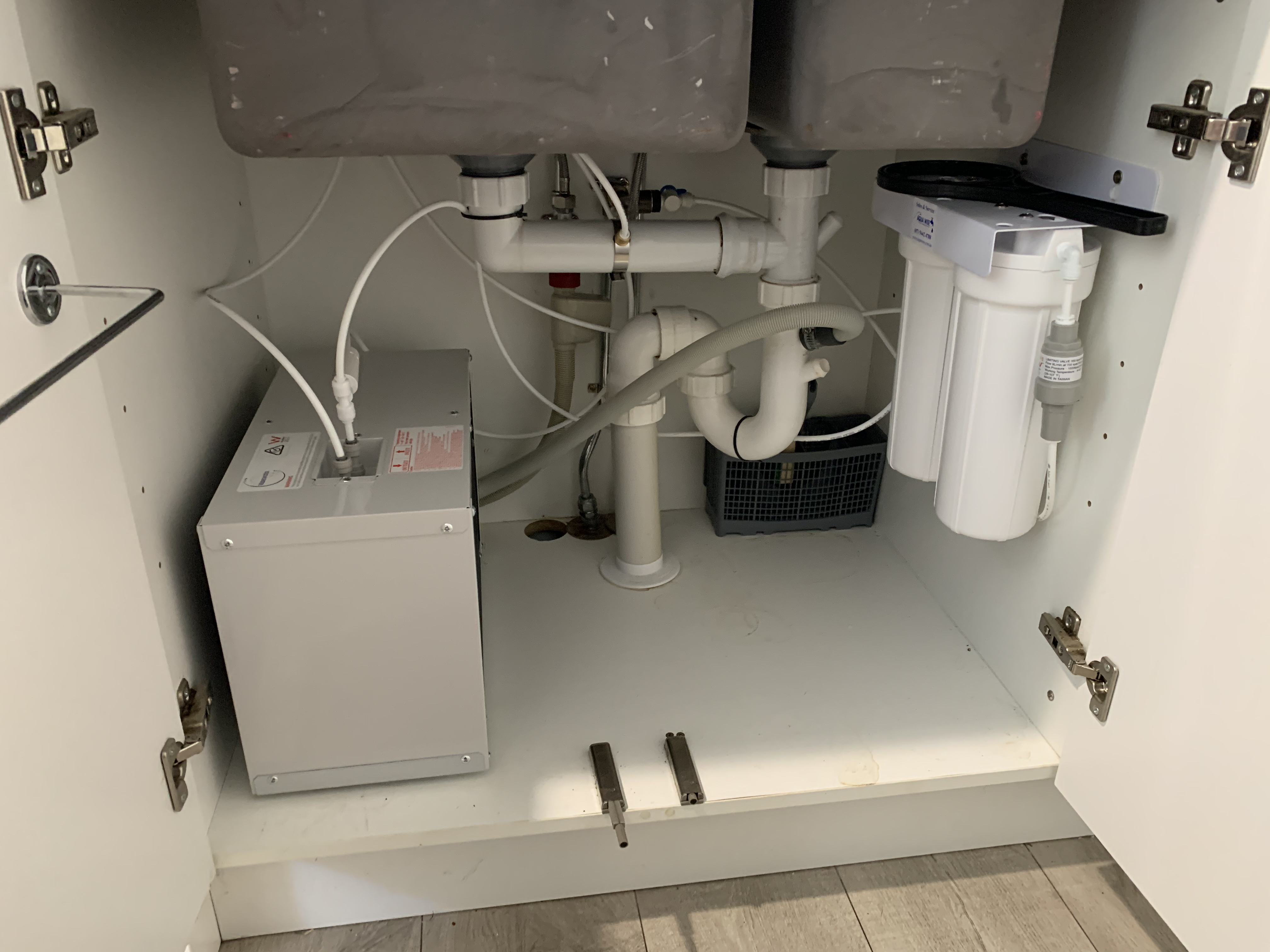 Aqua Wise IC8 Undersink Remote Chiller plus Pentair Twin Under Sink